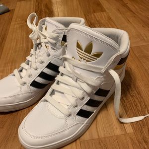 Men’s Adidas hardcourt high sneakers
